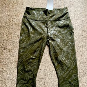 XL Fabletics Leggings- dark green with silver